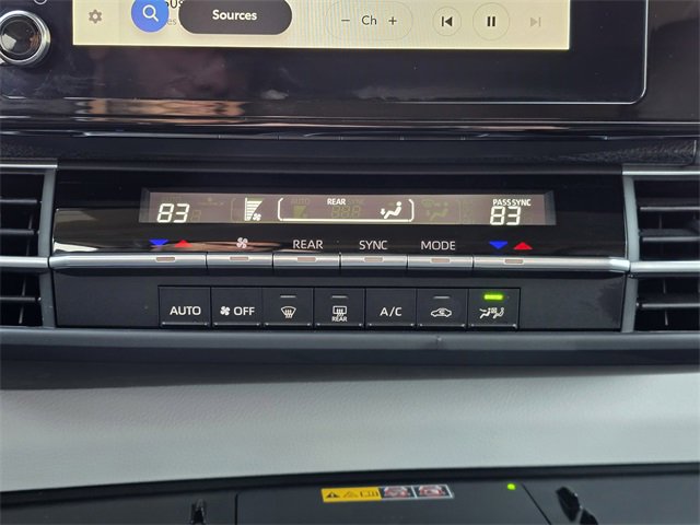 Used 2025 Toyota Sienna LE image 16