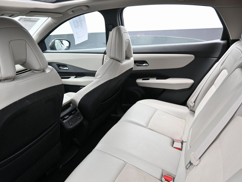 Used 2023 Nissan Ariya EMPOWER+ image 30