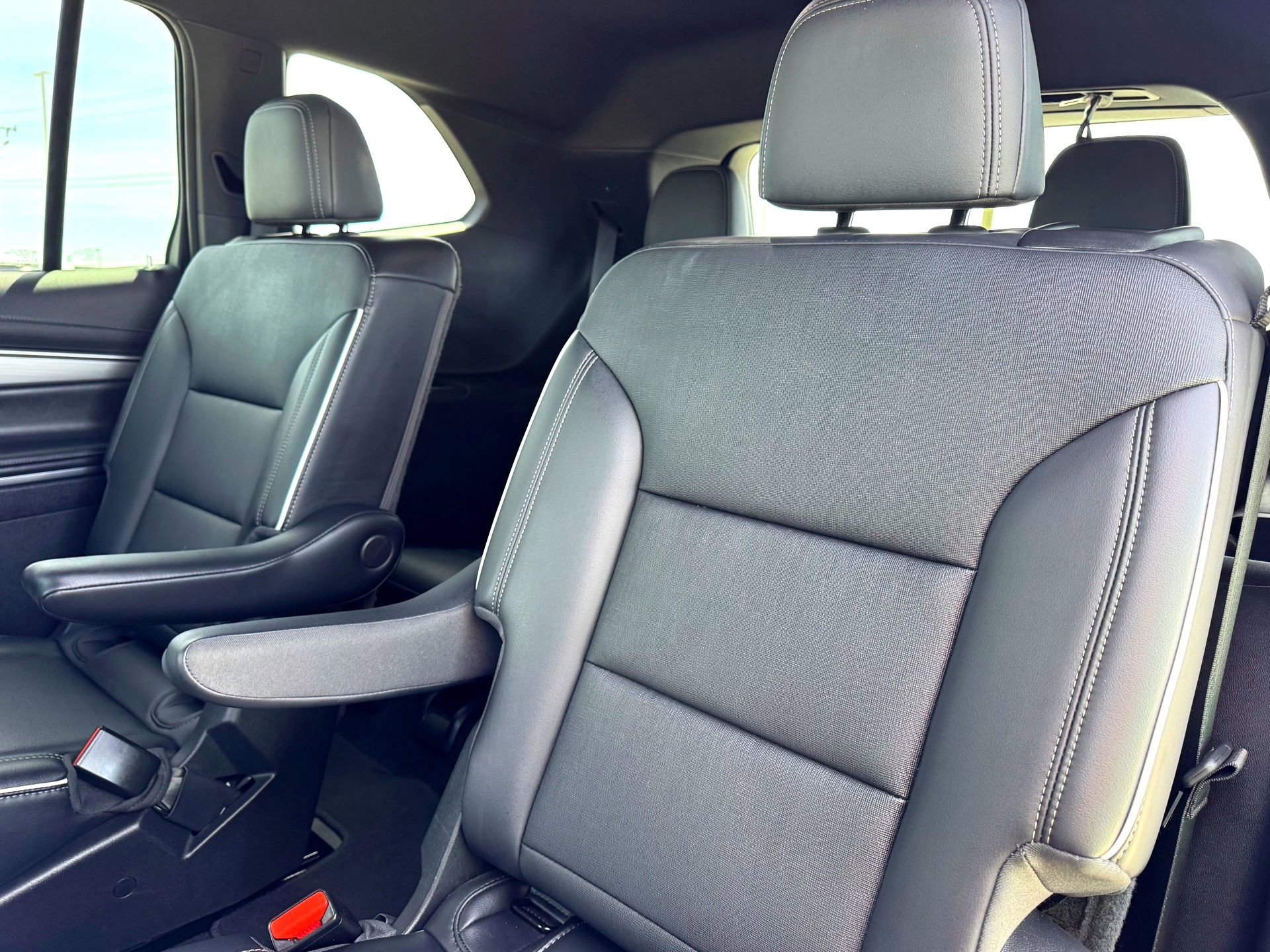 Used 2025 Buick Enclave Preferred image 18