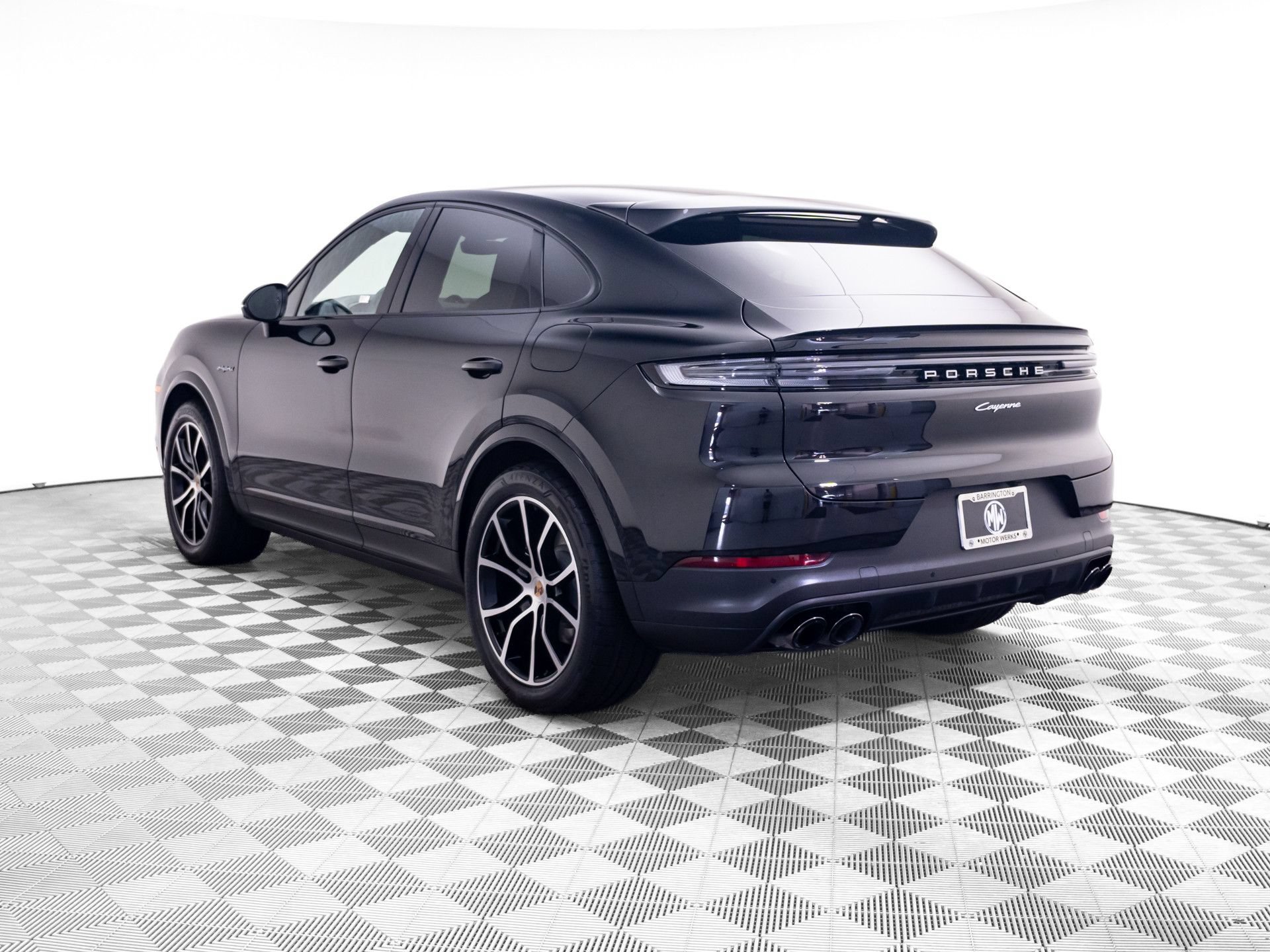 Certified 2025 Porsche Cayenne E-Hybrid Coupe AWD/4WD video 3