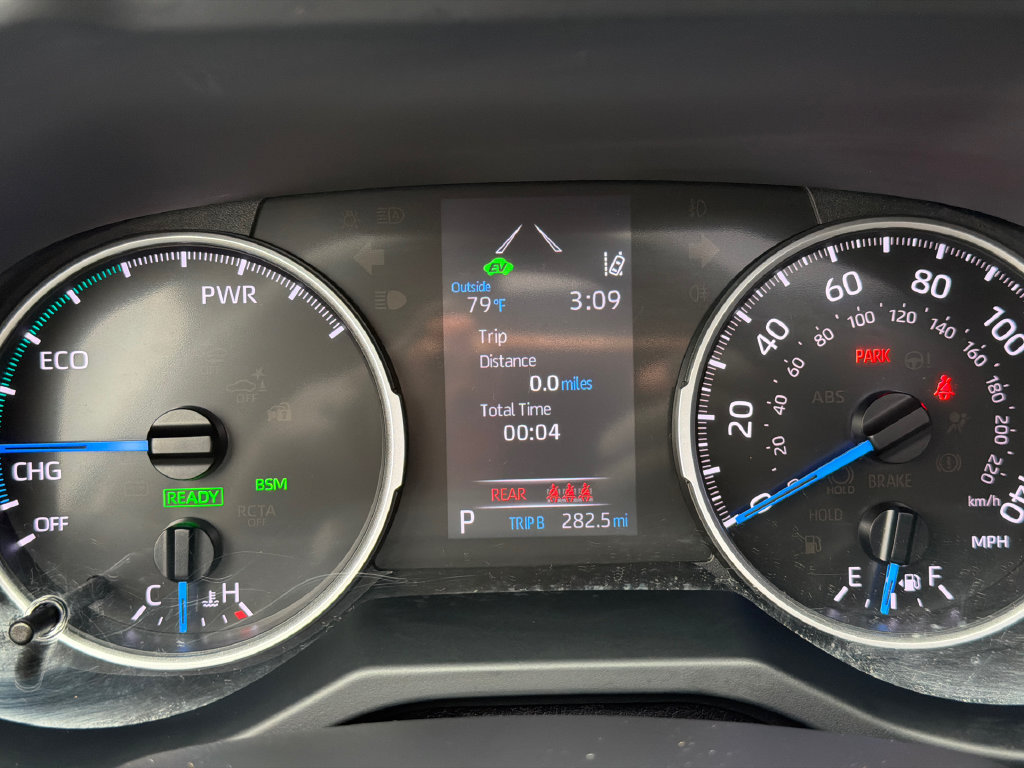 Used 2021 Toyota RAV4 XLE w/ Convenience Package AWD/4WD image 24