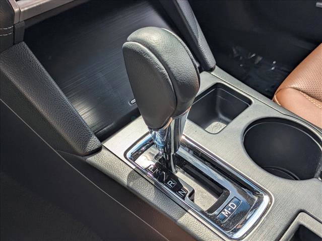 Used 2018 Subaru Outback 2.5i Touring w/ Popular Package #3 AWD/4WD image 11