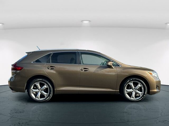 Used 2013 Toyota Venza LE image 8