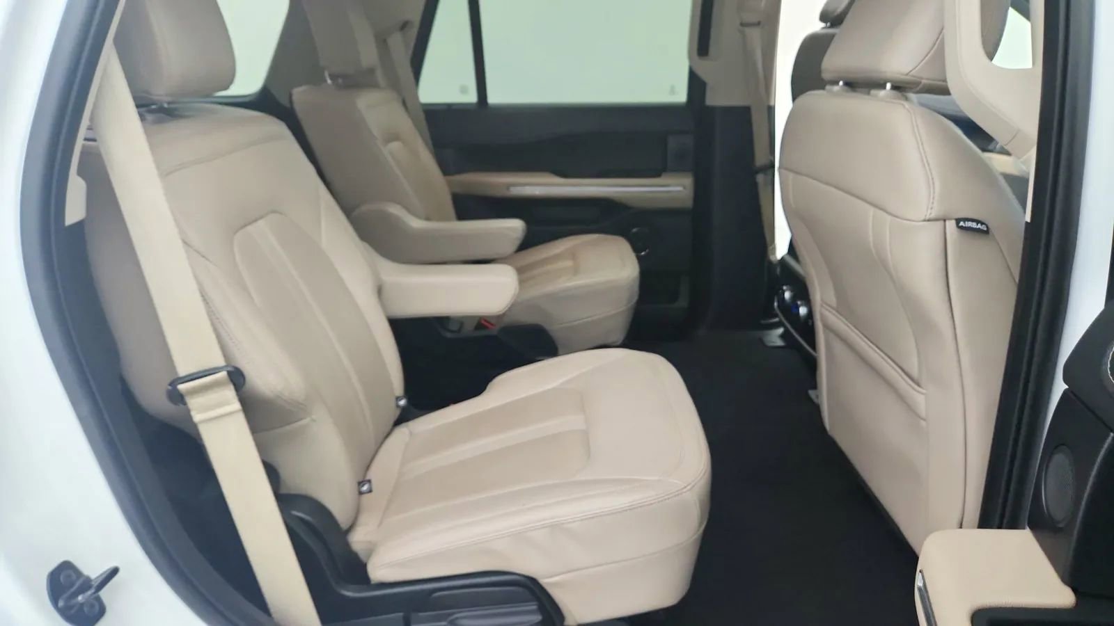Used 2024 Ford Expedition Limited image 39