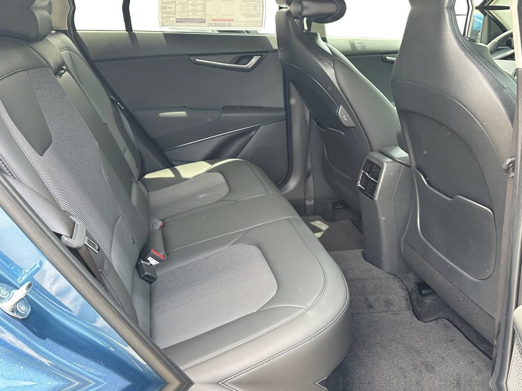 New 2026 Kia Niro EX FWD image 7