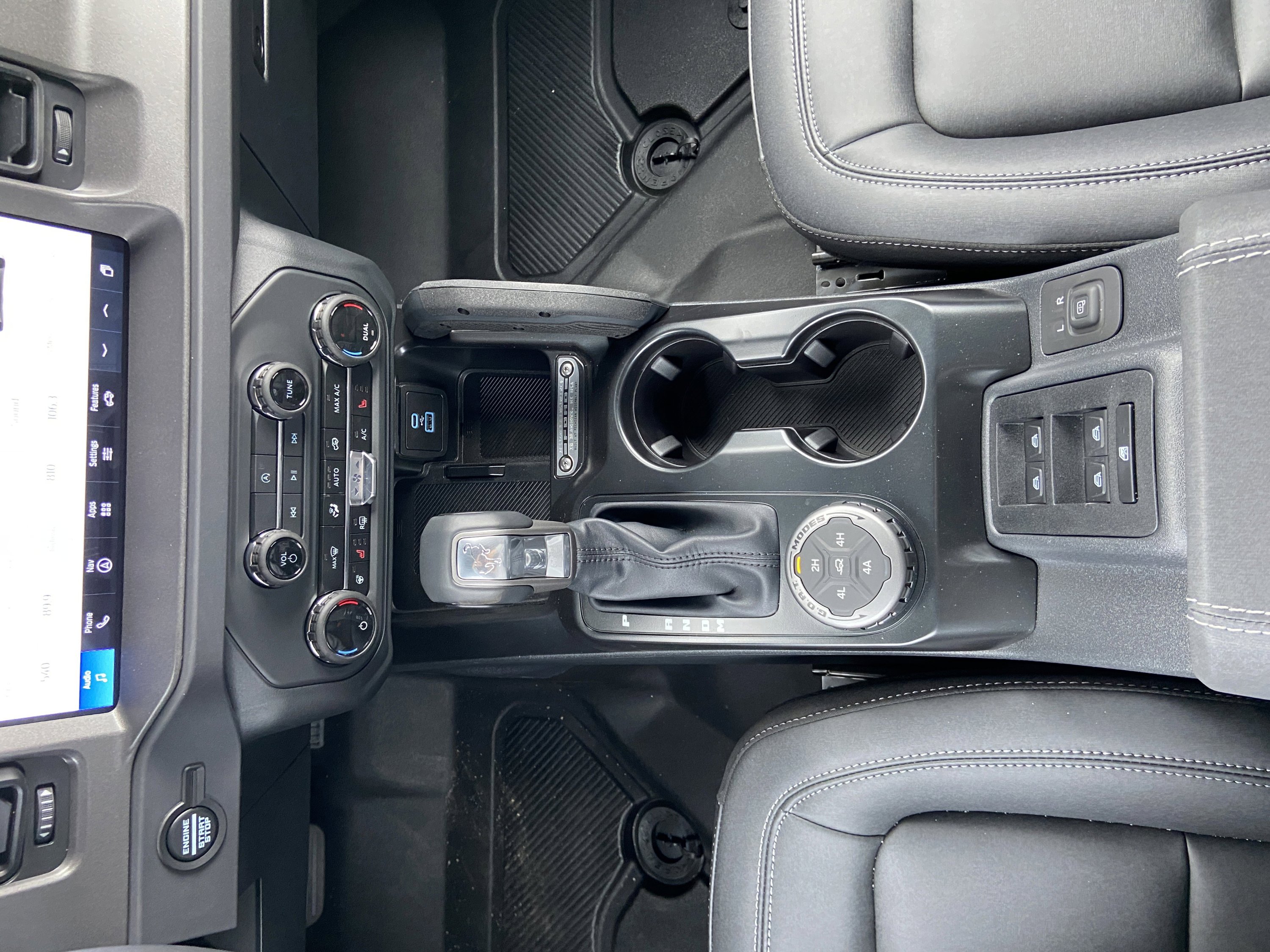 New 2025 Ford Bronco Badlands image 15