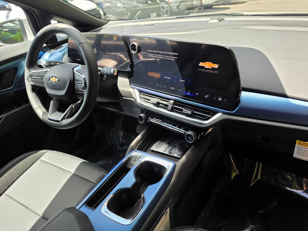 New 2026 Chevrolet Equinox EV LT AWD/4WD image 10