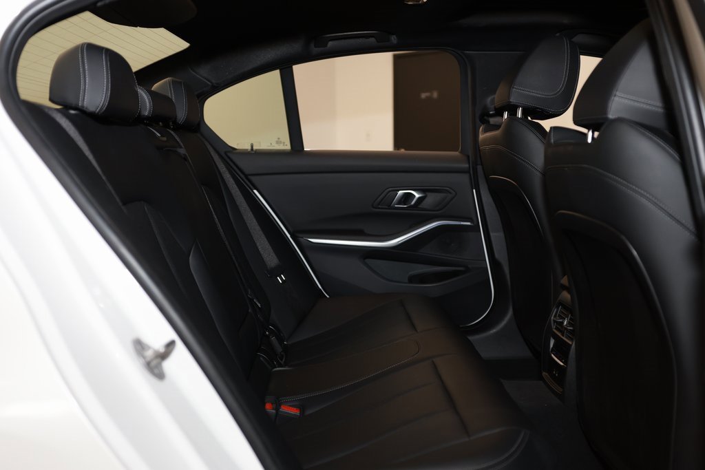Used 2024 BMW 330i xDrive 330i xDrive image 15