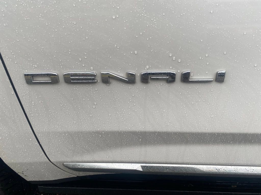 Used 2021 GMC Yukon XL Denali w/ Denali Ultimate Package AWD/4WD image 16