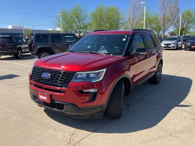 Used 2019 Ford Explorer Sport w/ Equipment Group 401A AWD/4WD image 3