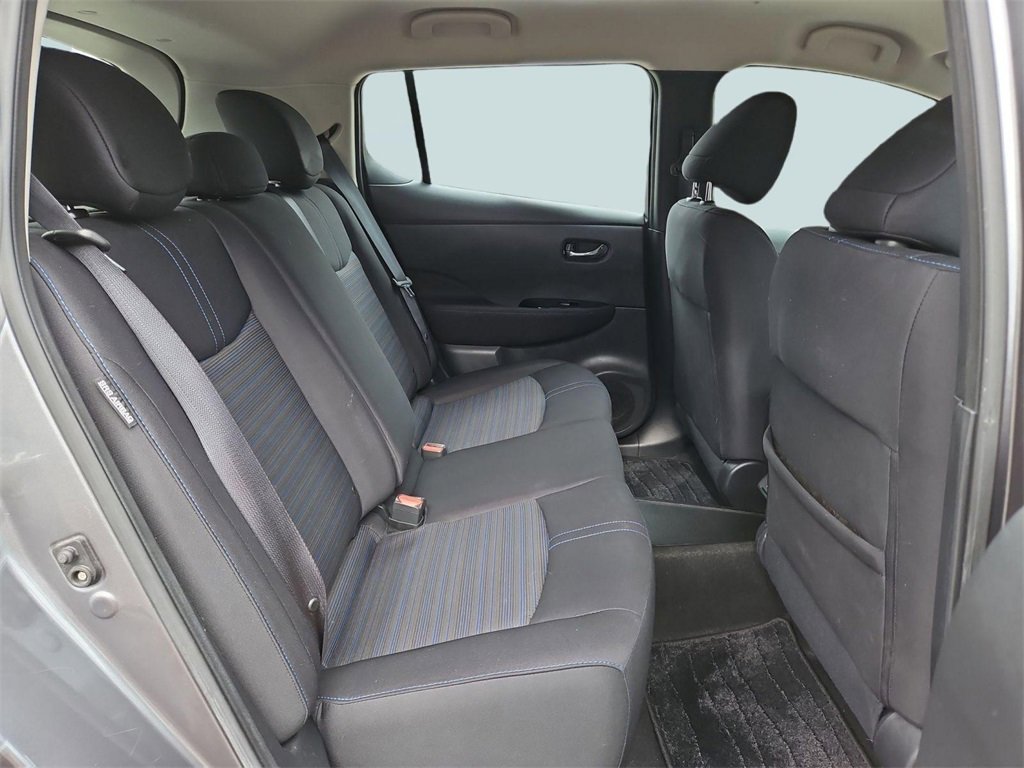 Used 2020 Nissan Leaf SV w/ Protection Package image 27
