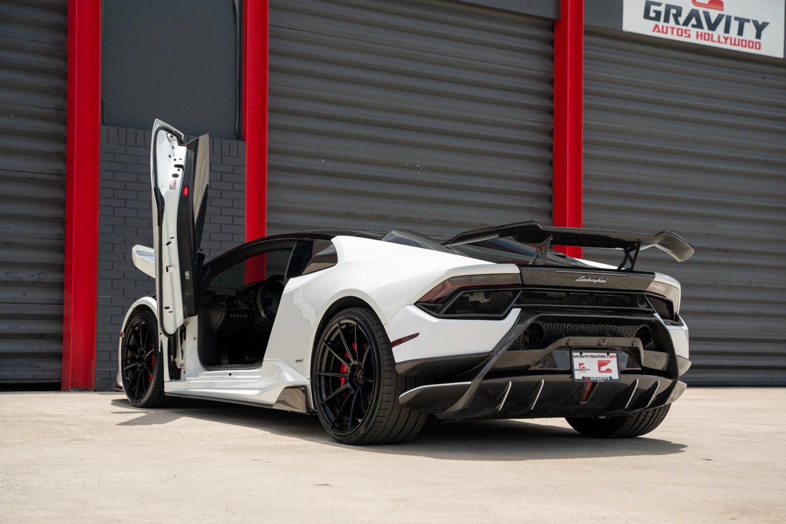 Used 2015 Lamborghini Huracan LP 610-4 AWD/4WD image 19