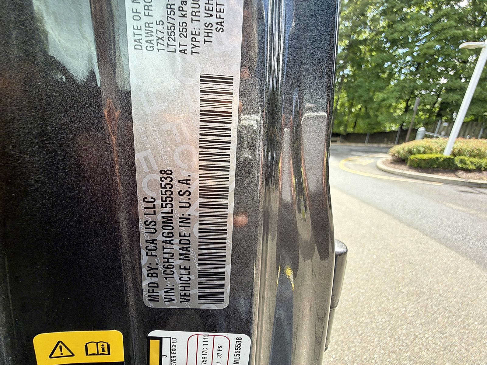 Used 2021 Jeep Gladiator Sport AWD/4WD image 29