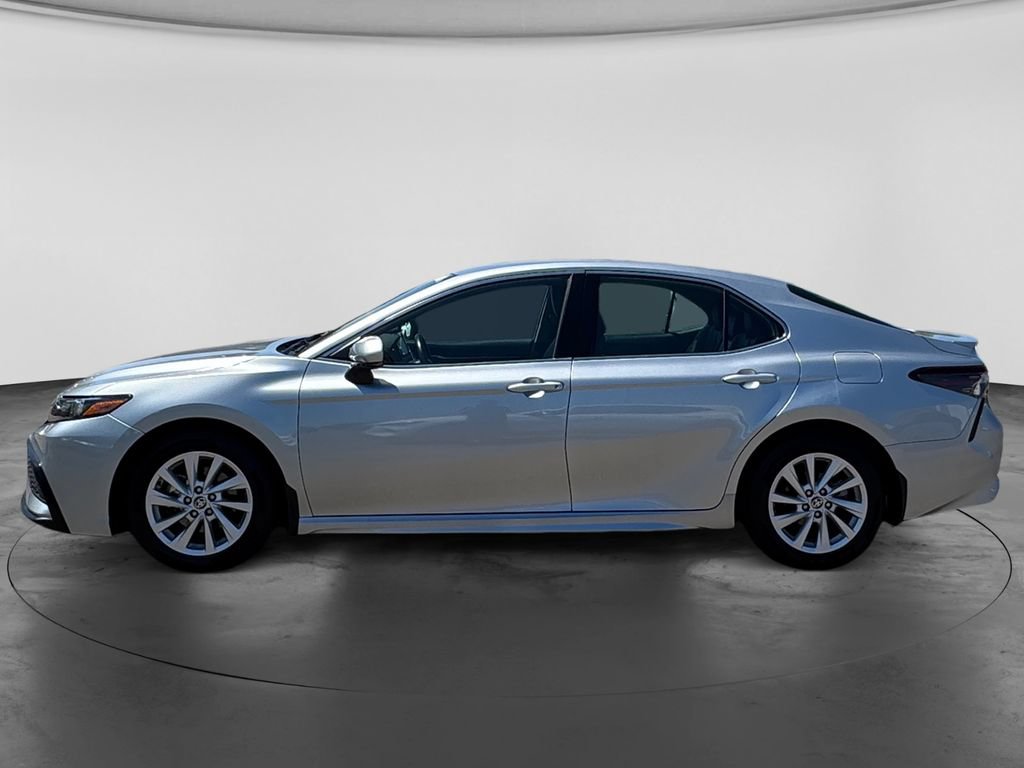 Used 2024 Toyota Camry SE FWD image 6