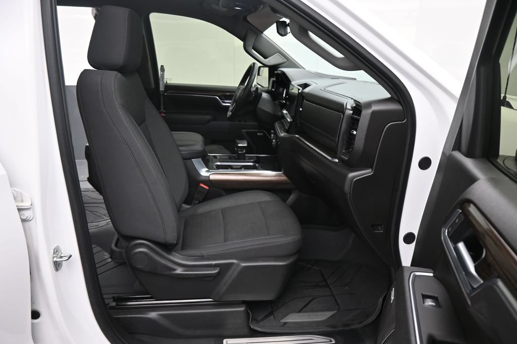 Used 2025 Chevrolet Silverado 1500 RST w/ Texas Edition Plus RWD image 2