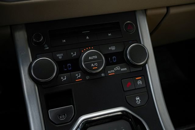 Used 2015 Land Rover Range Rover Evoque Pure image 40