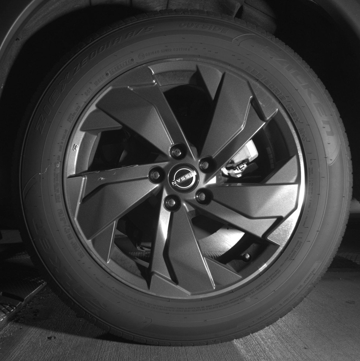 Used 2025 Nissan Rogue SV FWD image 11