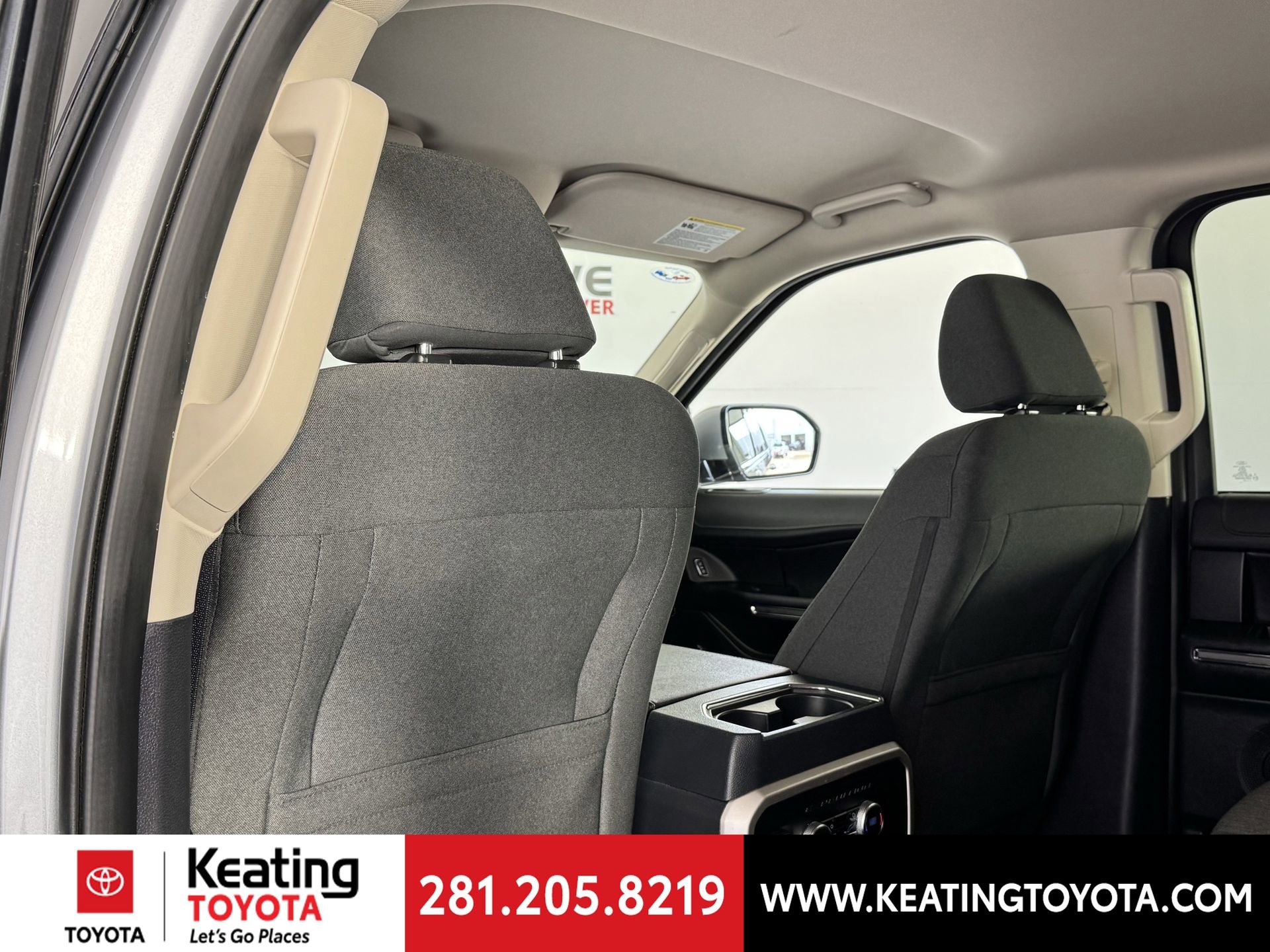 Used 2024 Ford Expedition XLT image 16