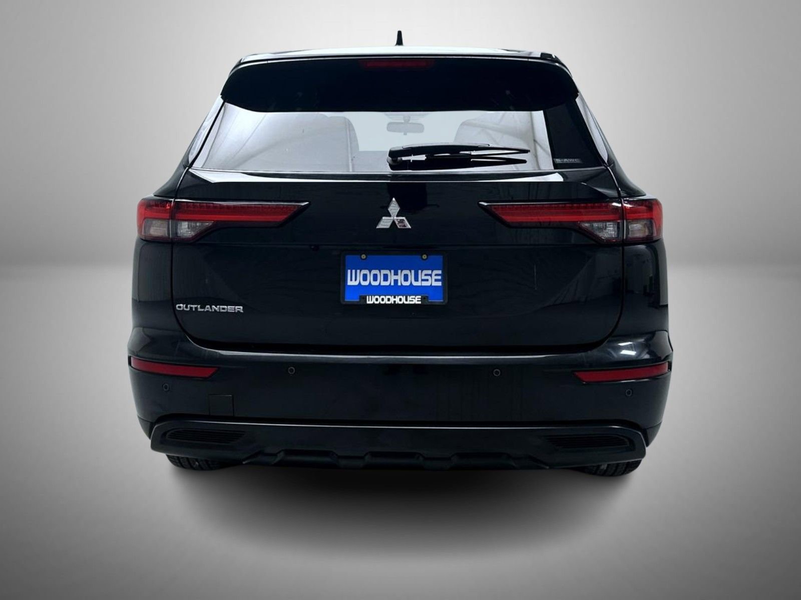 Used 2023 Mitsubishi Outlander SE Black Edition image 6