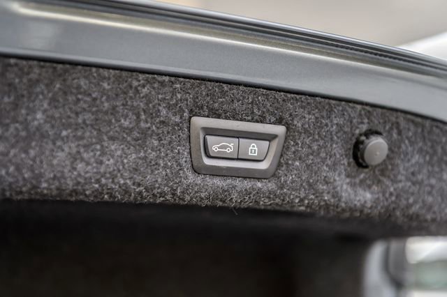 Used 2018 BMW 540i xDrive 540i xDRIVE - M SPORT - NAV - image 12