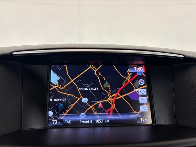 Used 2017 INFINITI Q70 3.7 RWD image 16