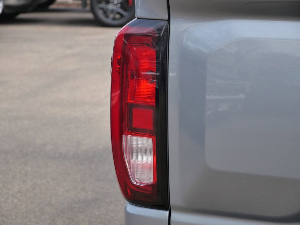 Used 2024 GMC Sierra 1500 Elevation image 9