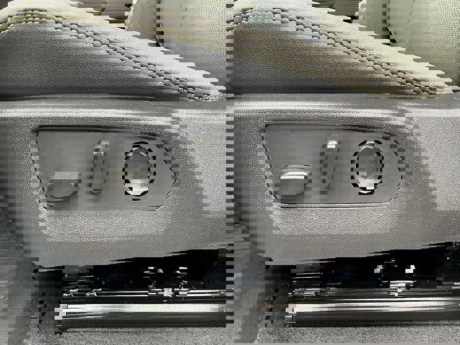 New 2026 Chevrolet Colorado ZR2 w/ Technology Package image 13