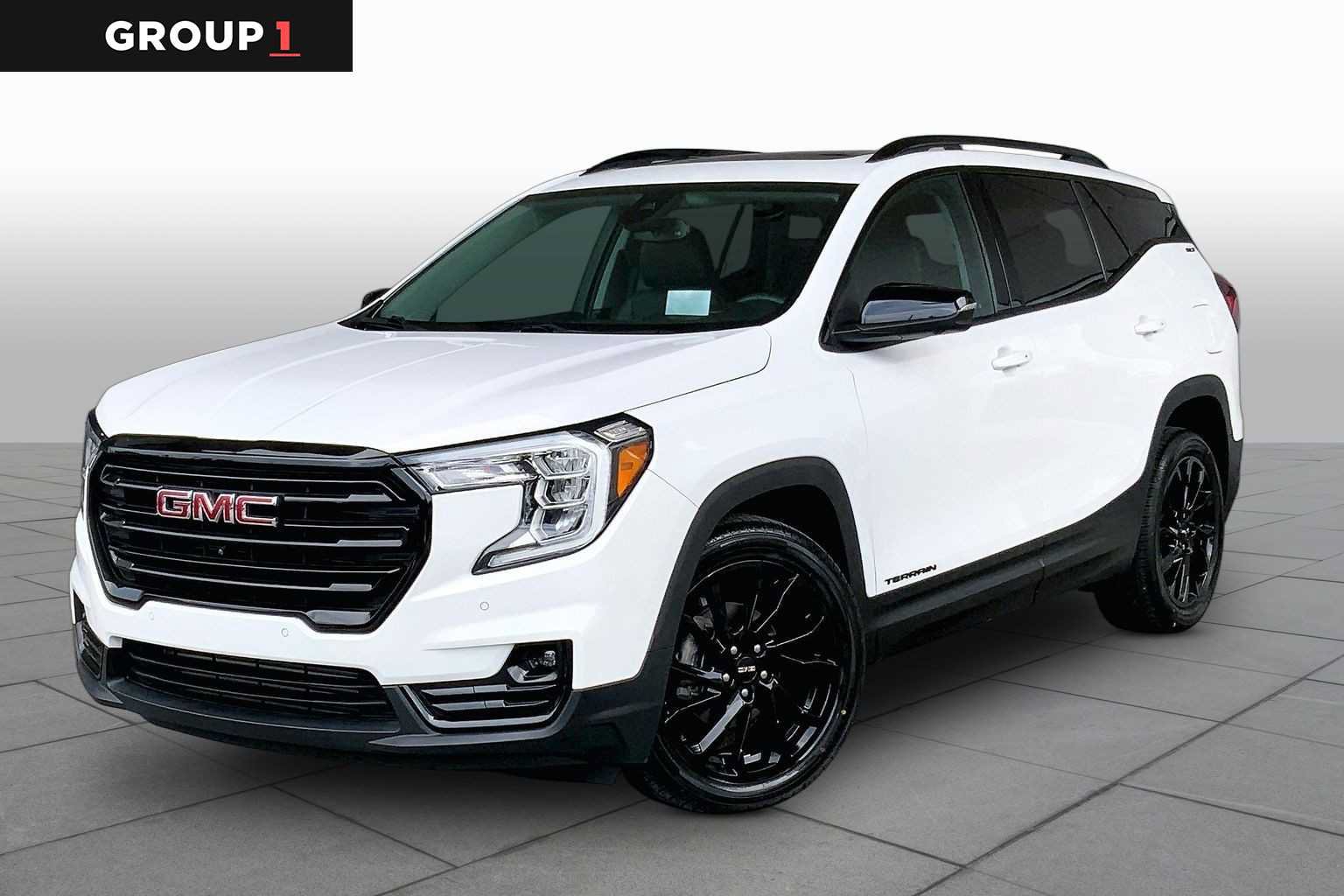 Used 2023 GMC Terrain SLT w/ Tech Package FWD image 1