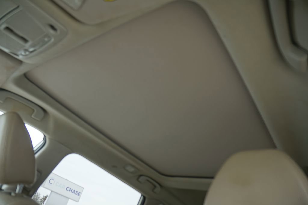 Used 2014 Nissan Rogue SL w/ SL Premium Package image 21