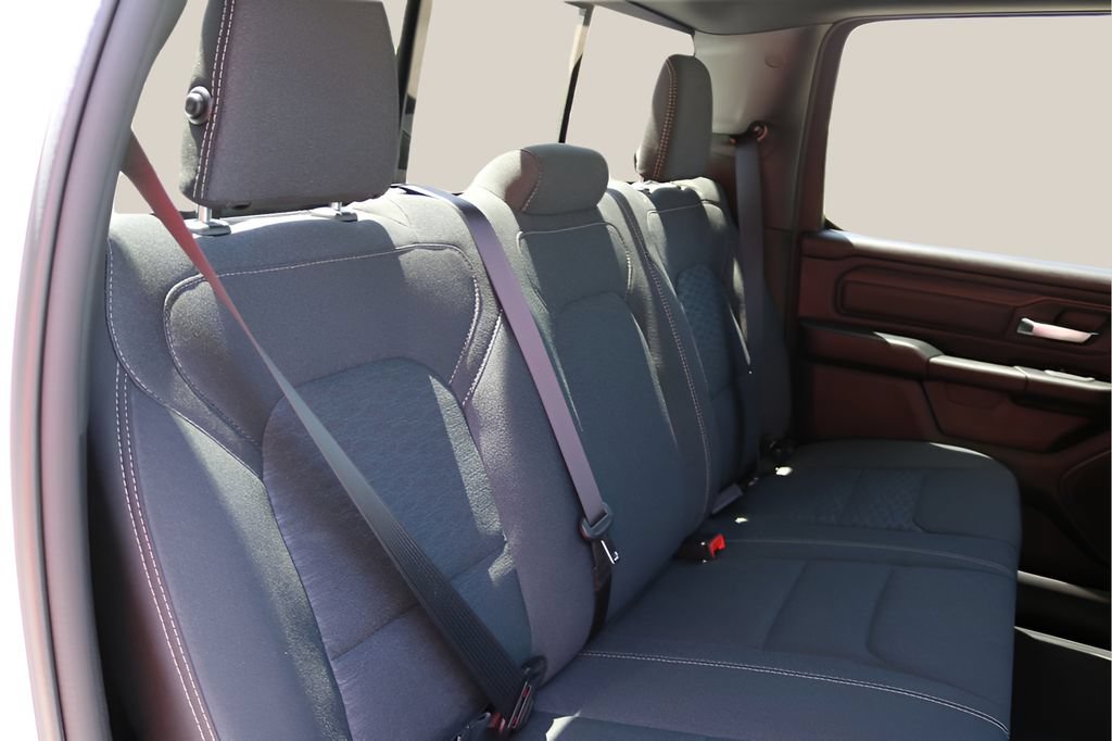 New 2026 RAM 1500 Express AWD/4WD image 16
