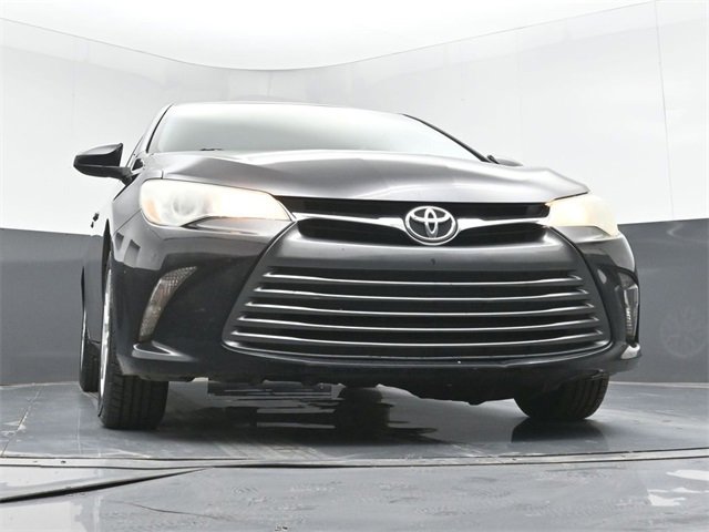 Used 2016 Toyota Camry LE image 38