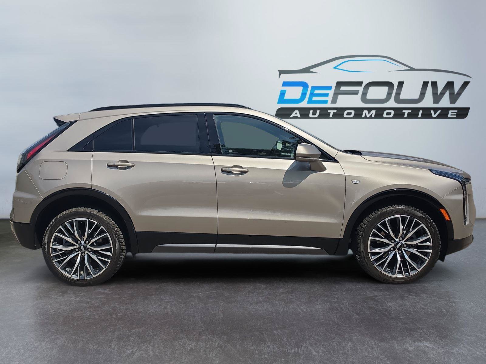 Used 2024 Cadillac XT4 Sport AWD/4WD image 2