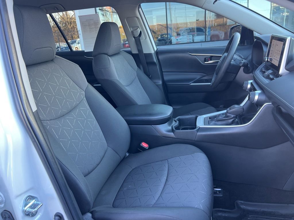 Used 2023 Toyota RAV4 XLE image 23