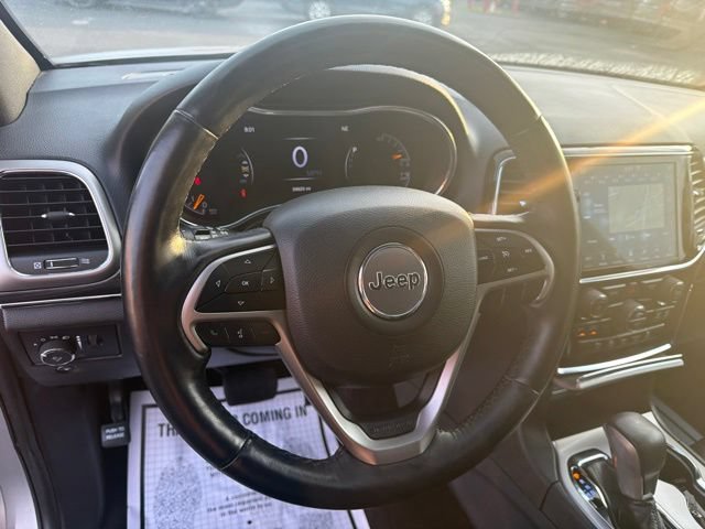 Used 2019 Jeep Grand Cherokee Limited AWD/4WD image 15