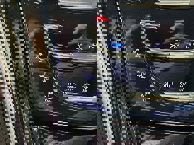 Used 2019 Cadillac Escalade Premium Luxury image 23