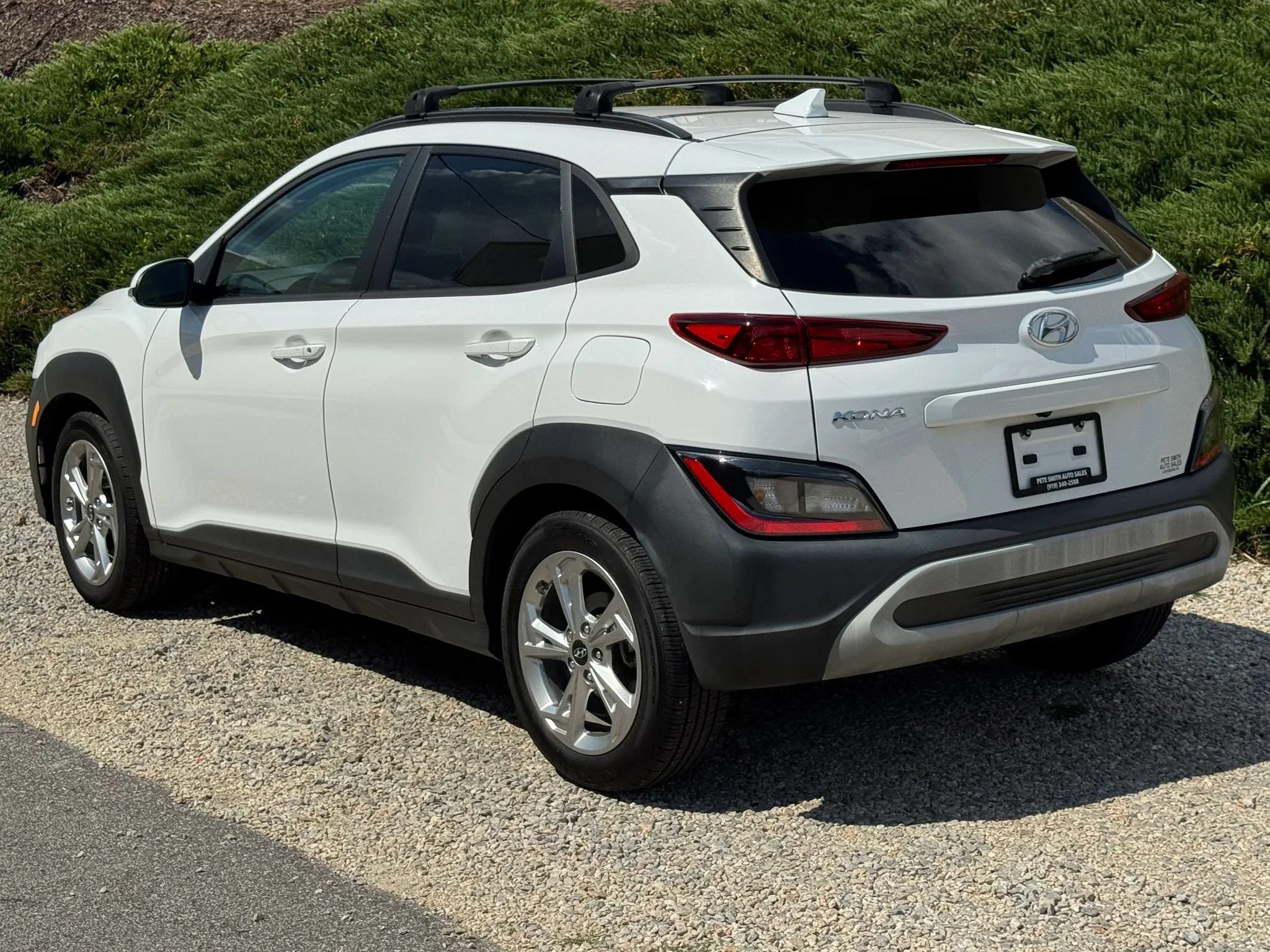 Used 2022 Hyundai Kona SEL w/ Convenience Package FWD image 9