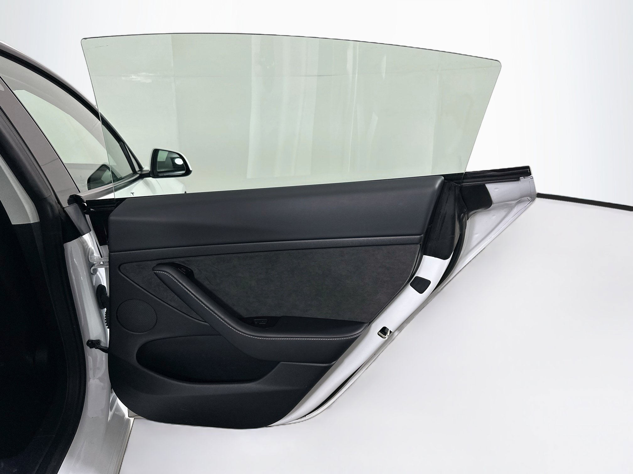 Used 2023 Tesla Model 3 Standard Range RWD image 31