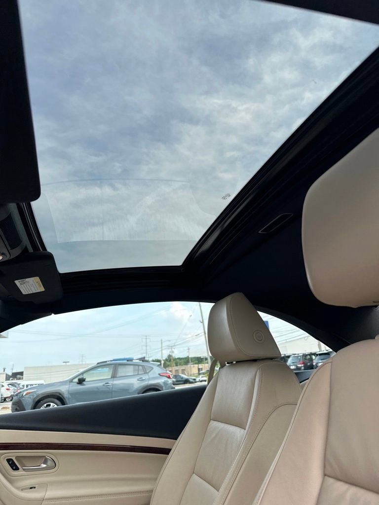 Used 2012 Volkswagen Eos FWD image 3