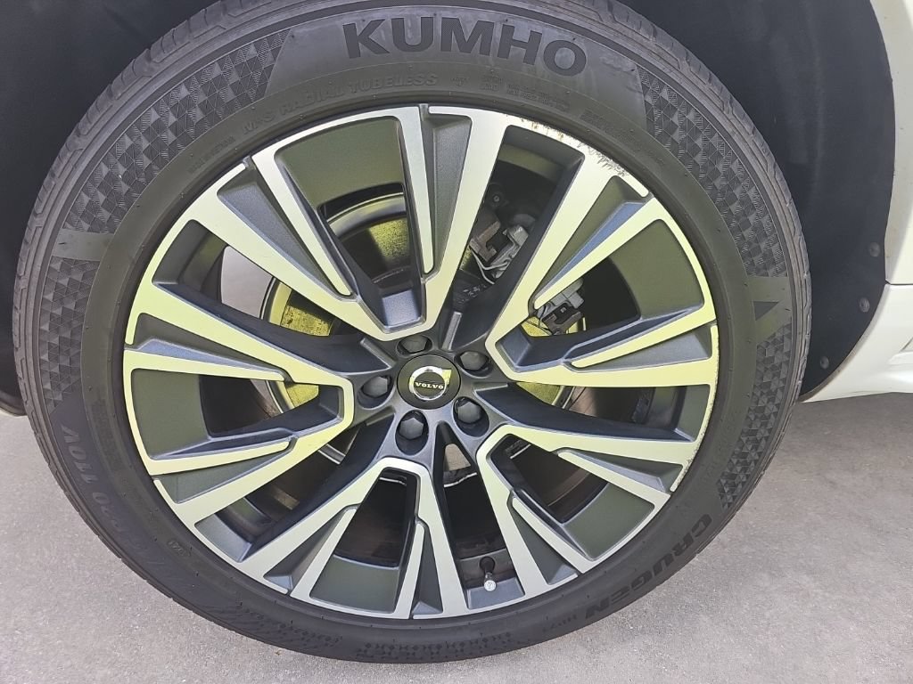 Used 2020 Volvo XC90 T6 Momentum w/ Protection Package Premier AWD/4WD image 19
