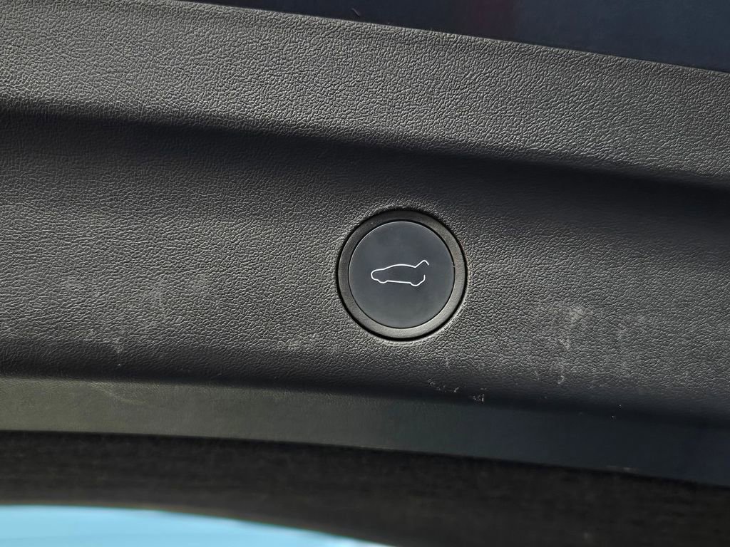 Used 2023 Tesla Model Y Long Range image 26