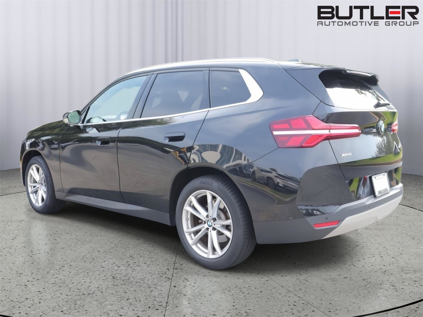 Used 2025 BMW X3 xDrive30i w/ Premium Package AWD/4WD image 4