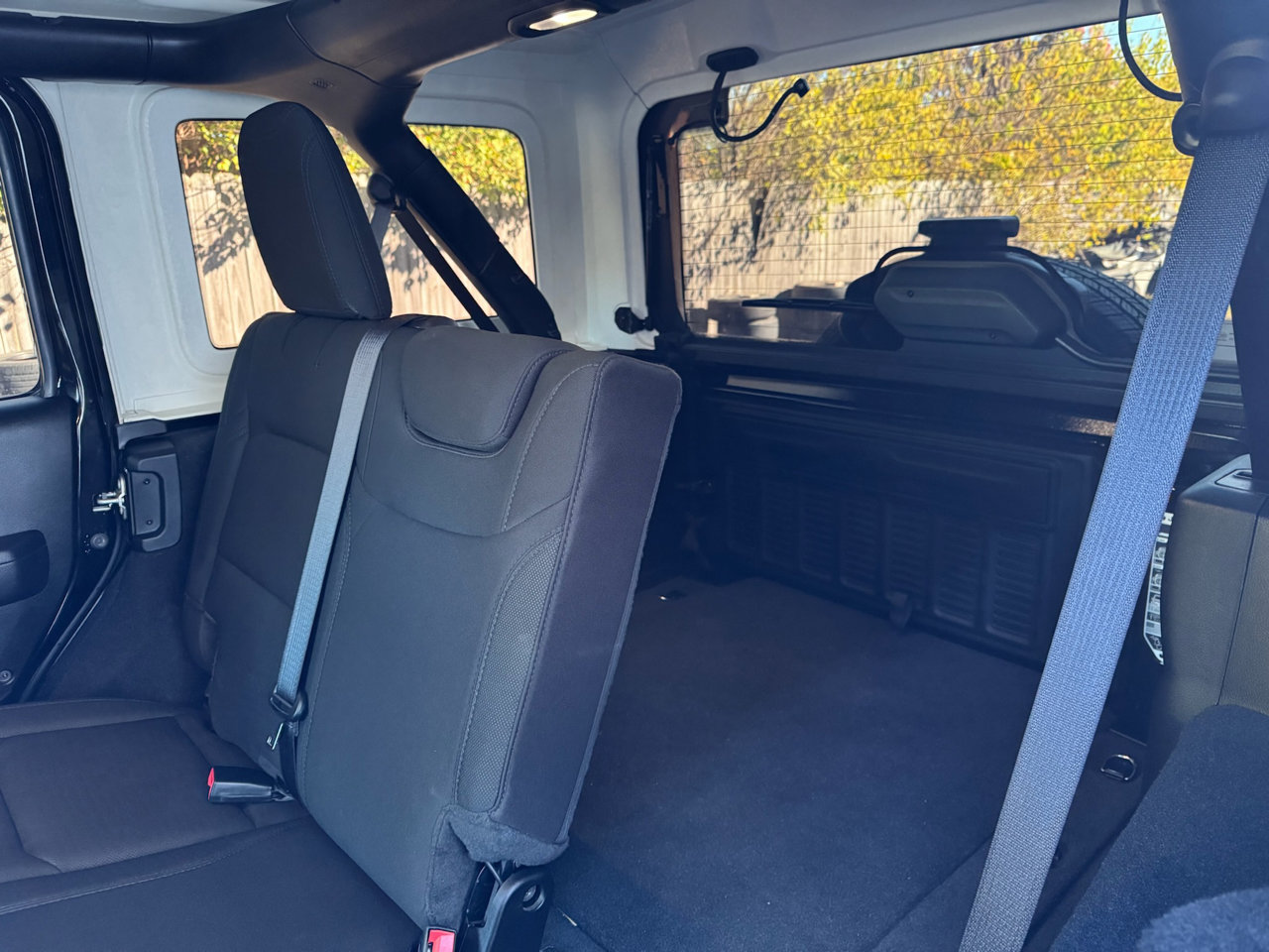 Used 2022 Jeep Wrangler Unlimited Sport image 30