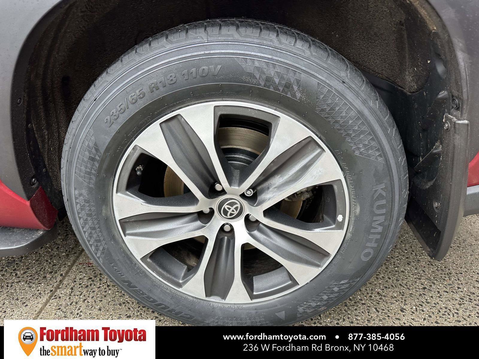 Used 2022 Toyota Highlander XLE image 9