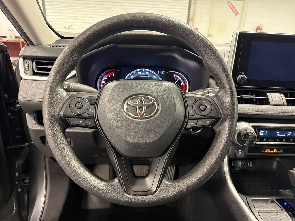 Used 2024 Toyota RAV4 XLE FWD image 26