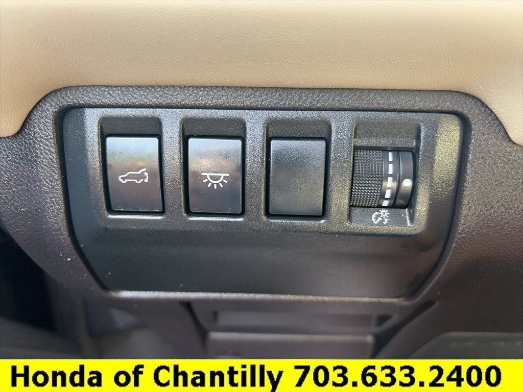 Used 2023 Subaru Ascent Limited AWD/4WD image 19