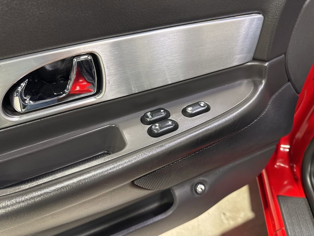 Used 2002 Ford Thunderbird image 28