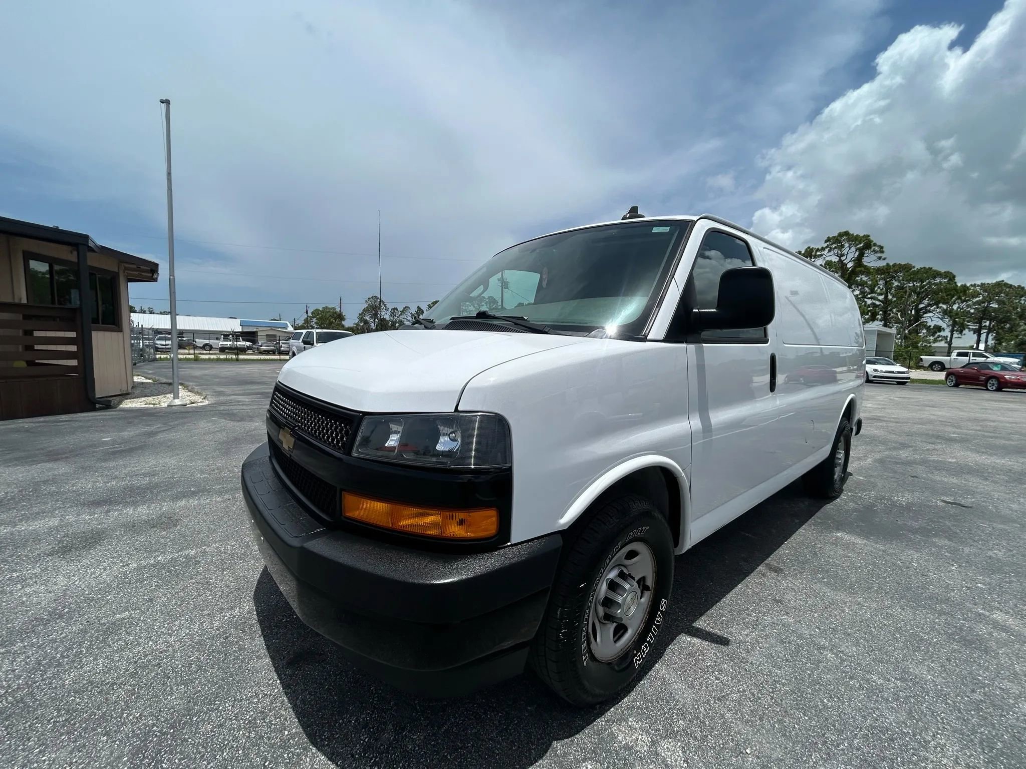 Used 2021 Chevrolet Express 2500 image 3
