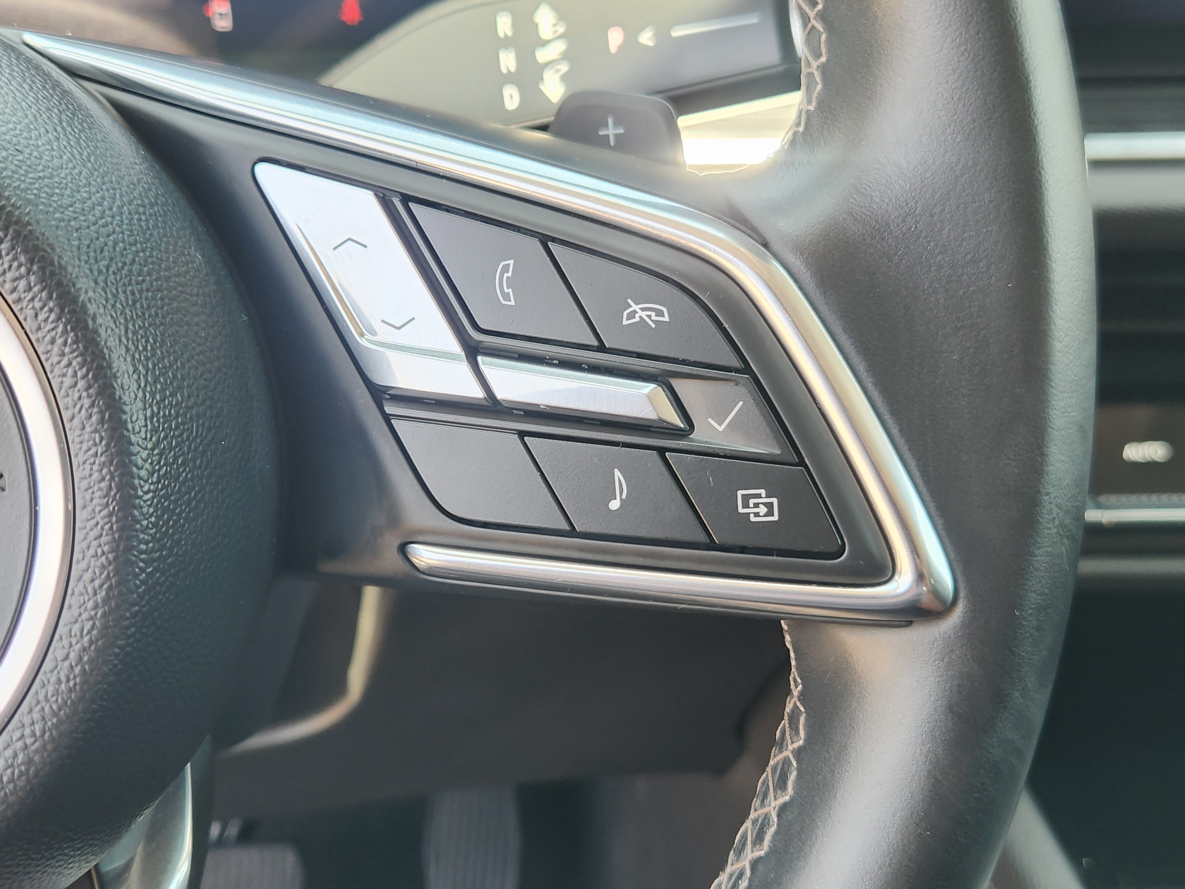 Used 2024 Buick Envision Preferred AWD/4WD image 30