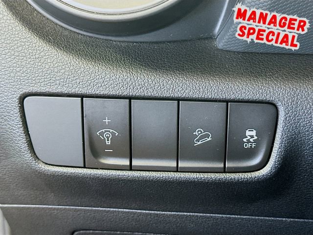 Used 2023 Hyundai Kona SEL image 11