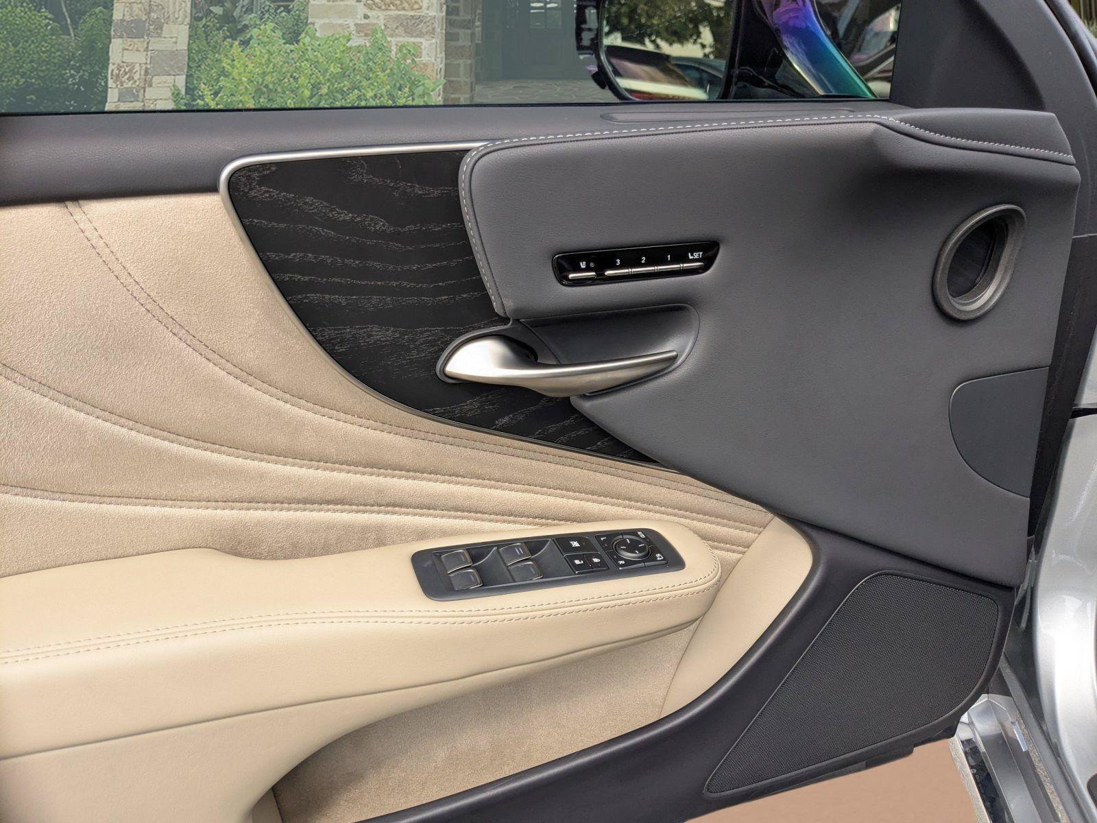 Certified 2024 Lexus LS 500 RWD image 6